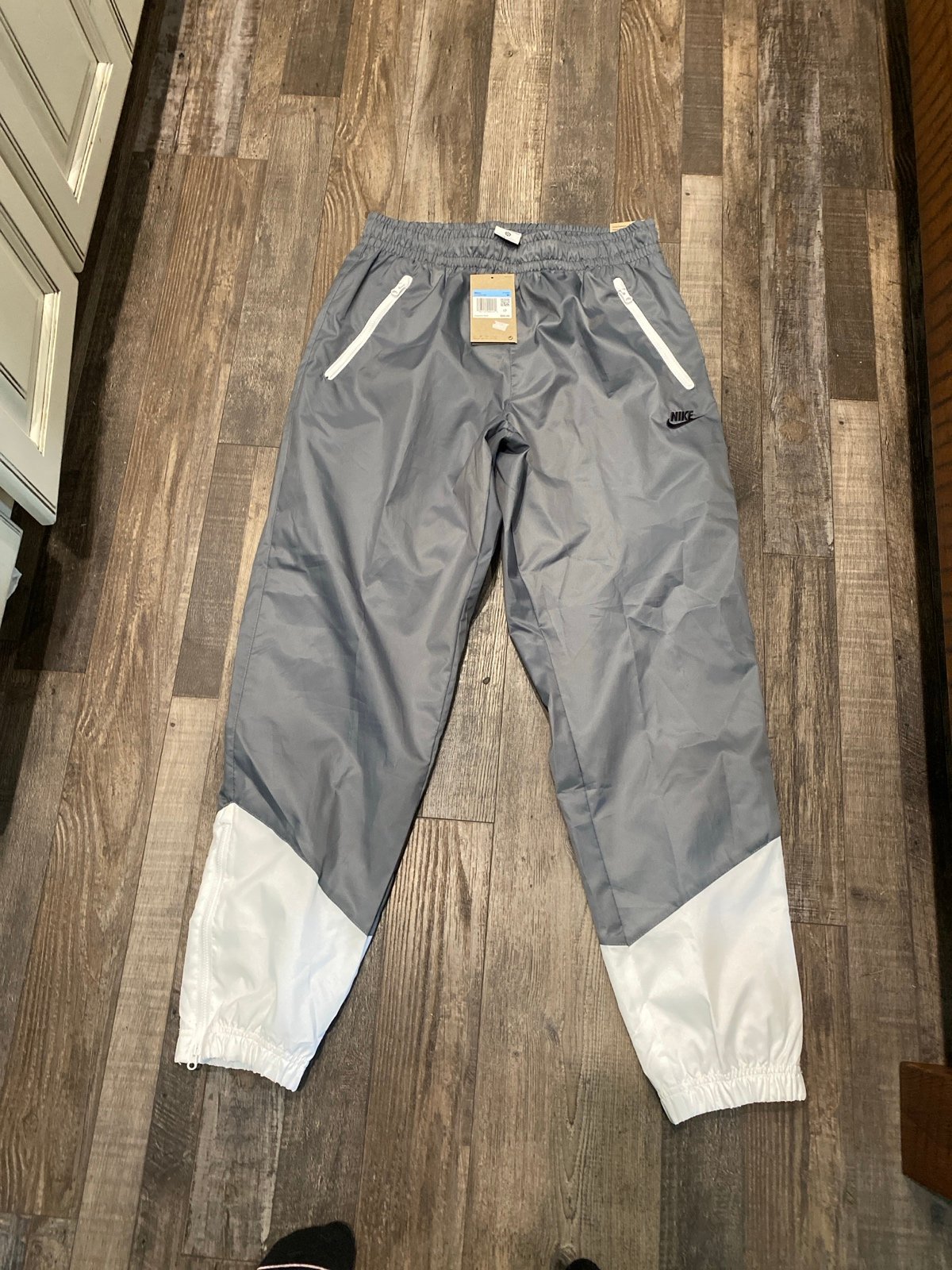 Mens medium Nike joggers