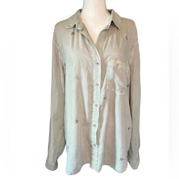Bella Dahl Star Stamped Pocket Button Down Size L