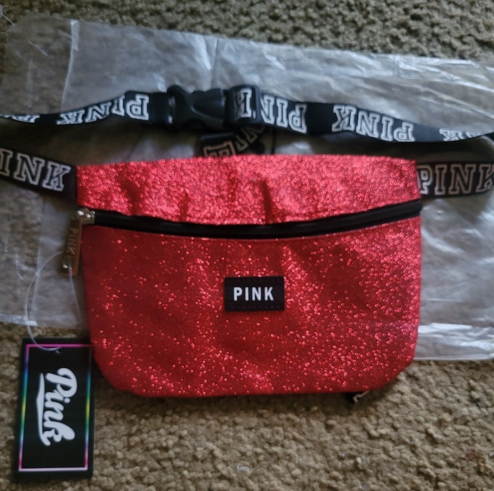 ♥︎NWT Rare Pink Fanny Pack♥︎