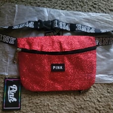 ♥︎NWT Rare Pink Fanny Pack♥︎
