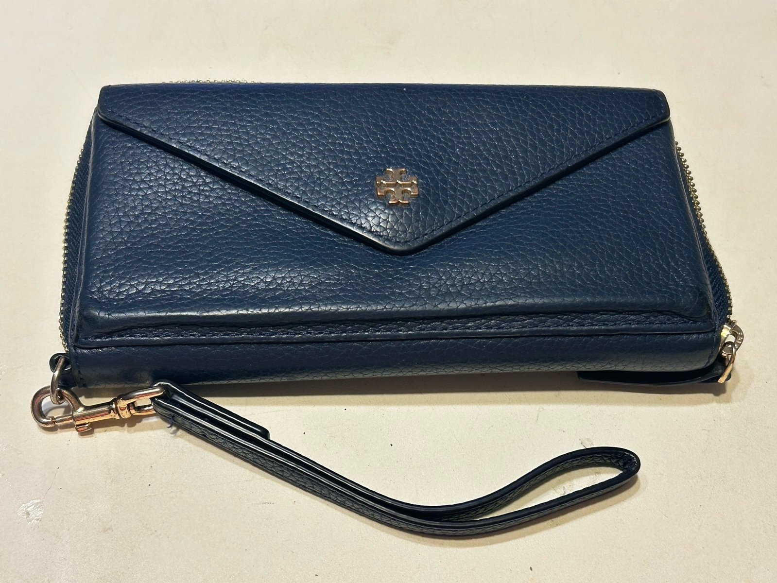 Tory Burch Carter smartphone wallet wristlet
