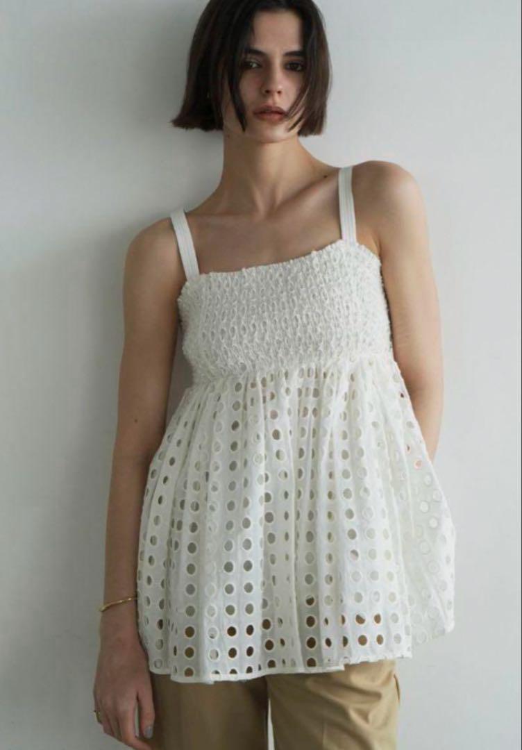CLANE HOLE DOT SHIRRING TOPS