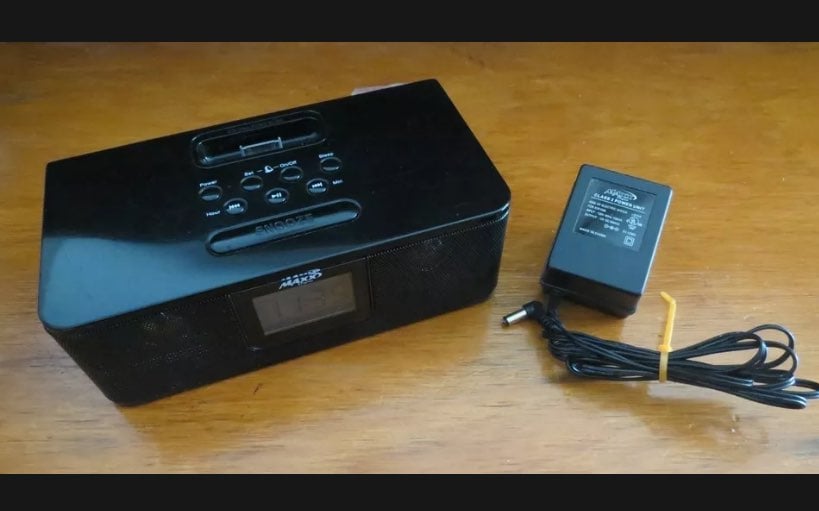 Maxx Digital AM/FM Clock Radio and Music