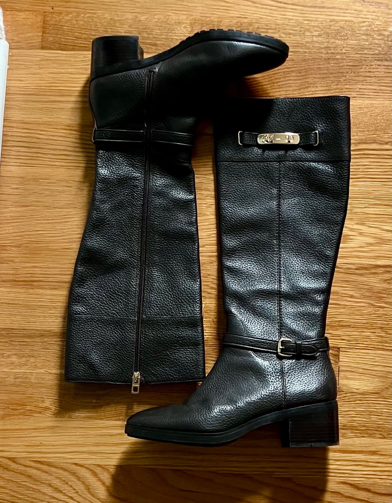 Coach 'Sullivan' Riding
Women'sPebbled leather Boot, Size 9b
Brown