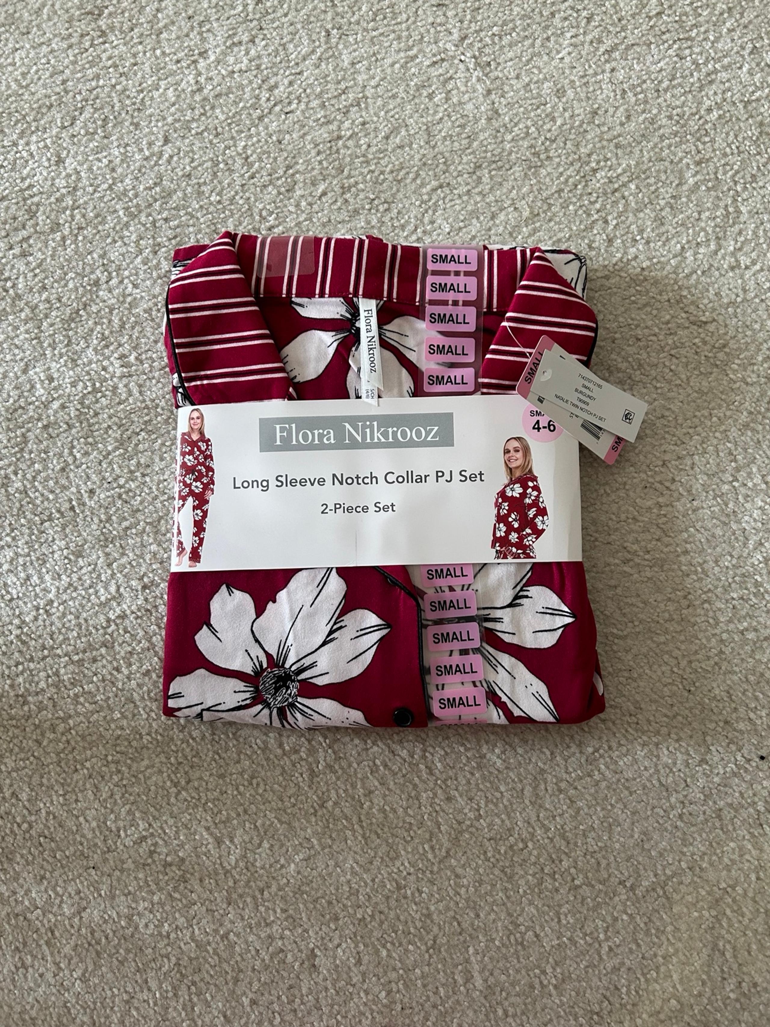 Flora Nikrooz red floral 2 piece button top pj set women’s small S long sleeve