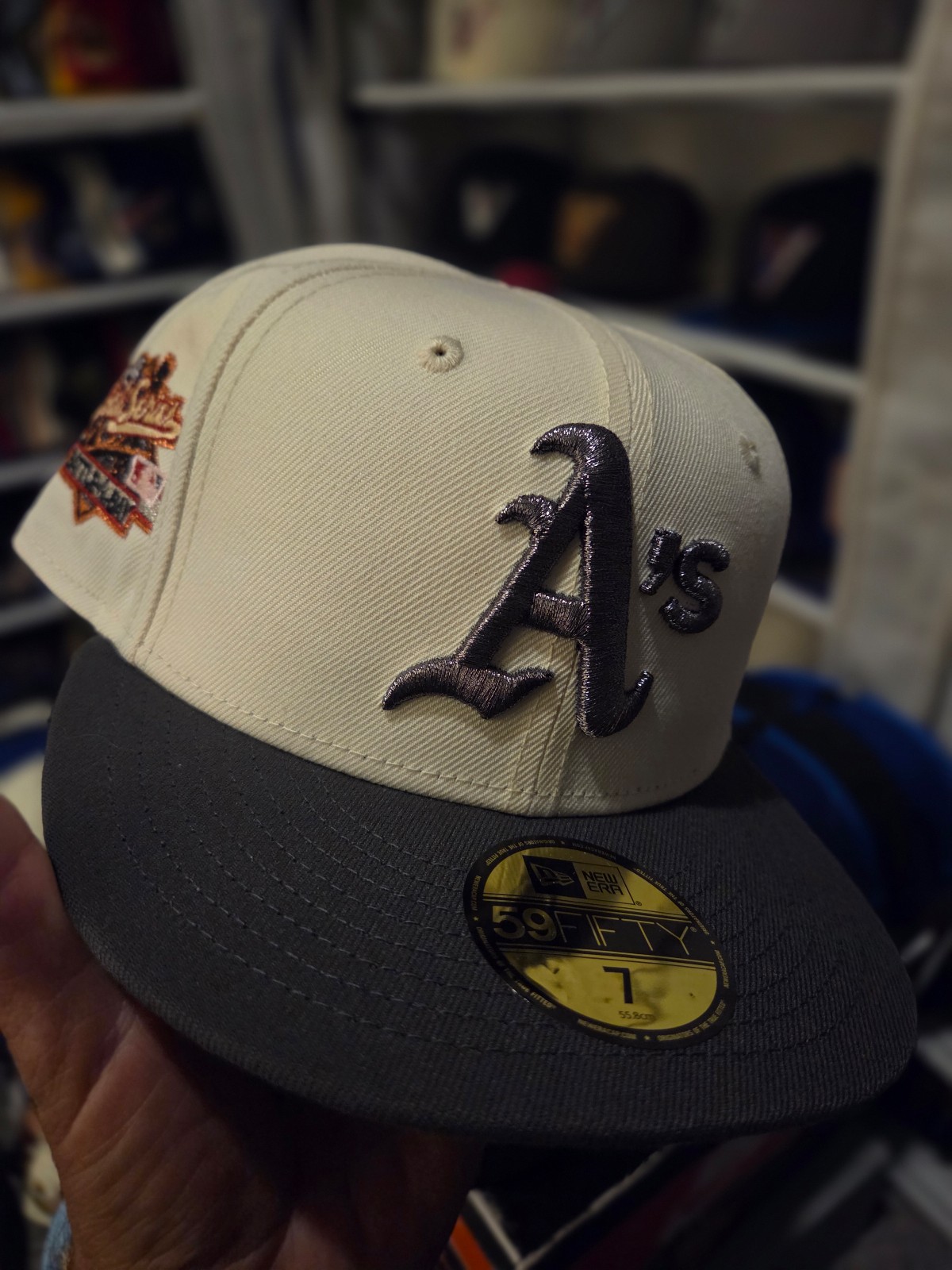 Oakland Athletics size 7