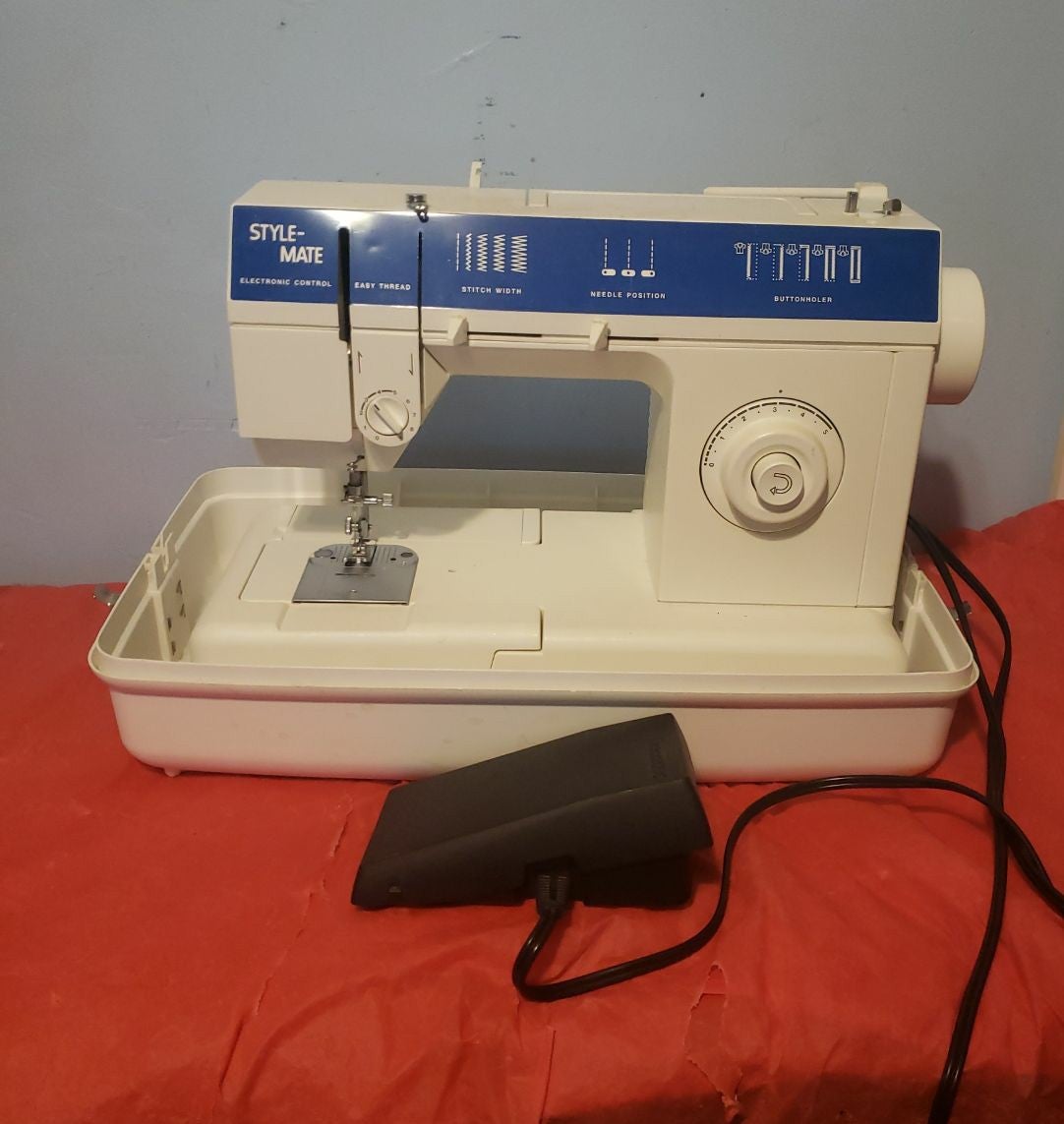 Singer Style-Mate SM-14C Sewing Machine