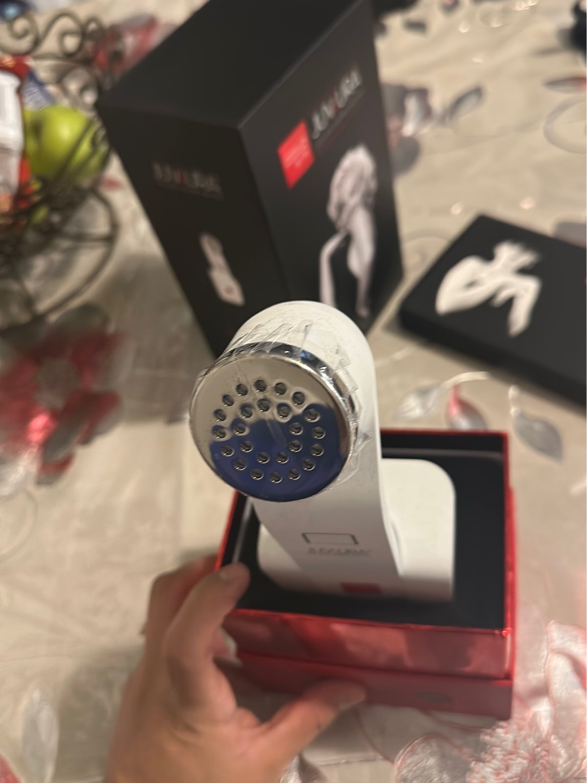 Juvaura led anti aging device - detail