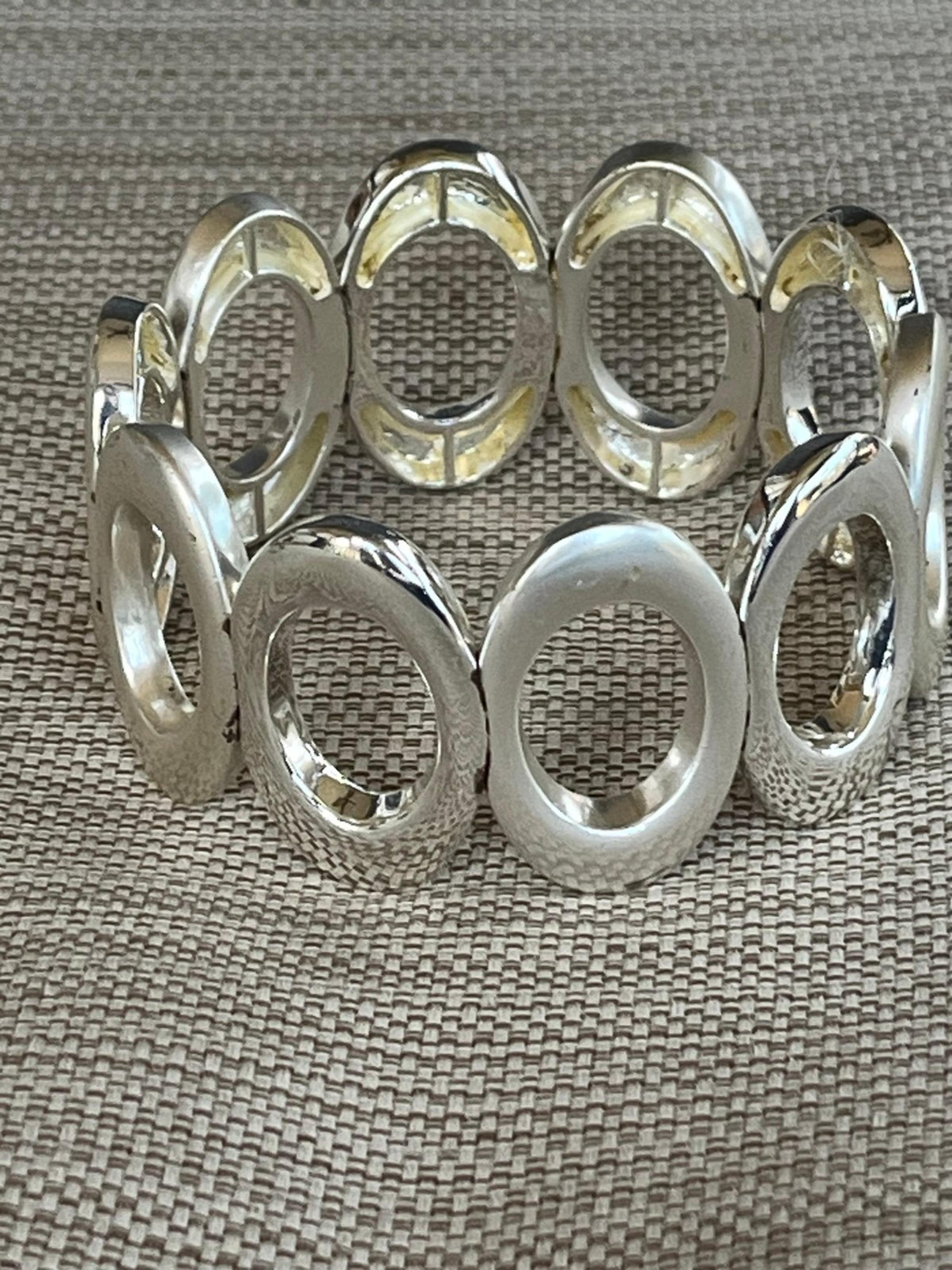 Nine West Women's Bracelet  Stretch Silver Tone Oval Rings