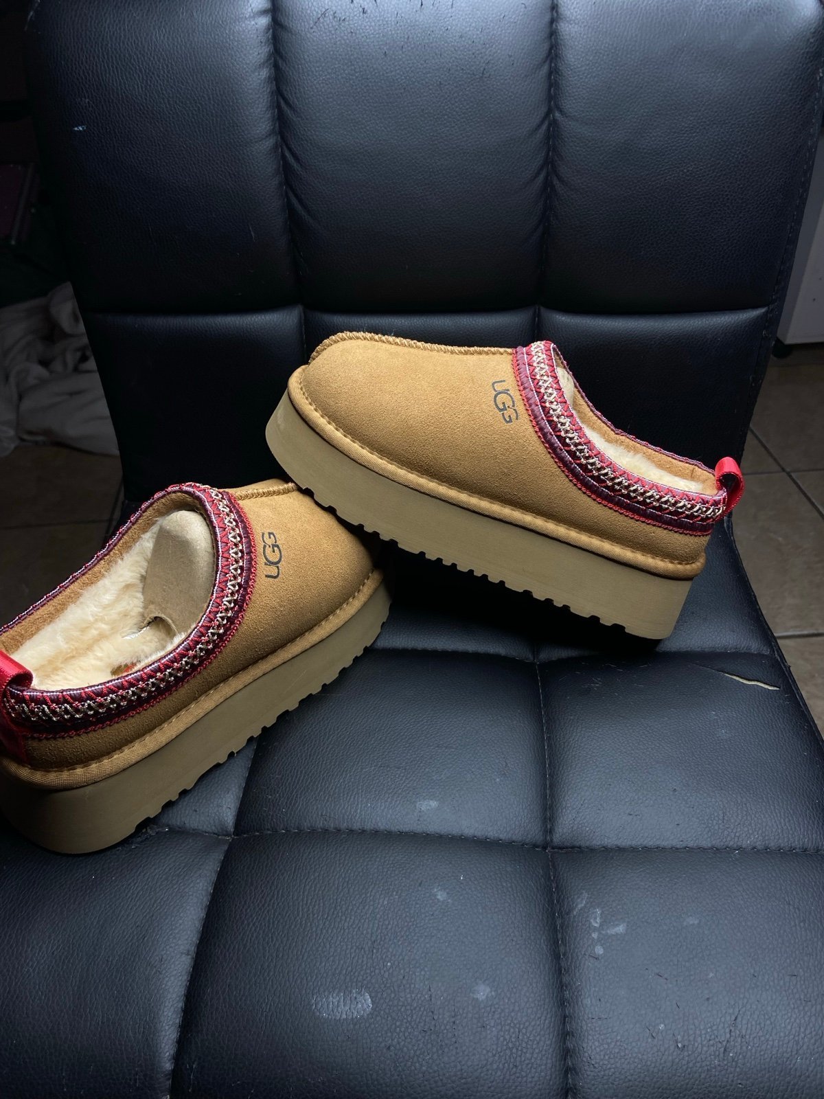 UGG TAZZ