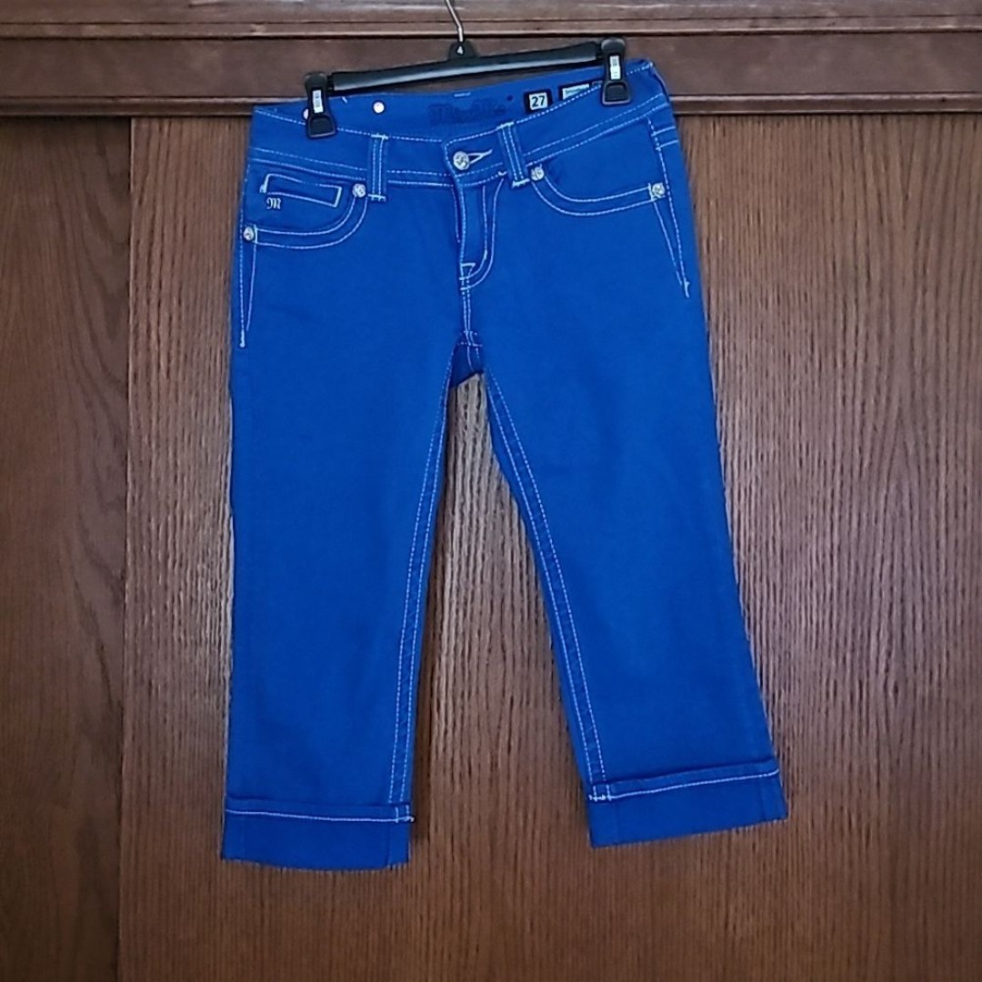 Miss Me cuffed capris 27