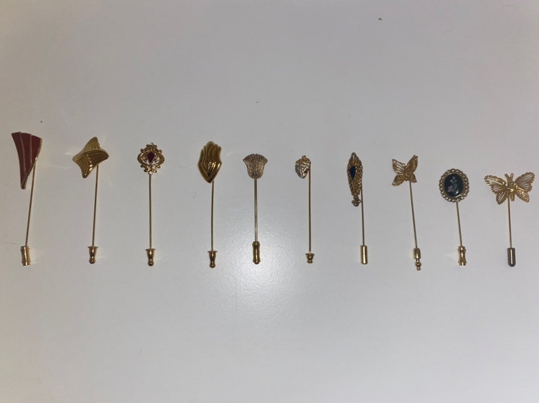 10 Vintage Brooches