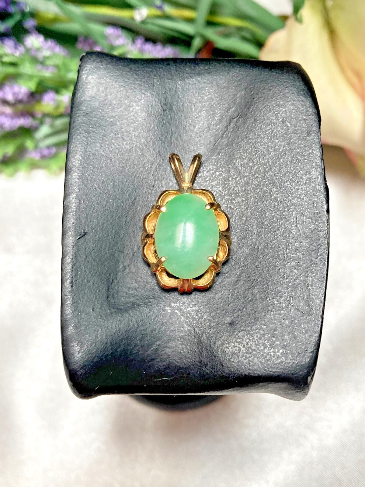 Dainty Natural Green Jade Cabochon 14K Yellow Gold Vintage Pendant Estate