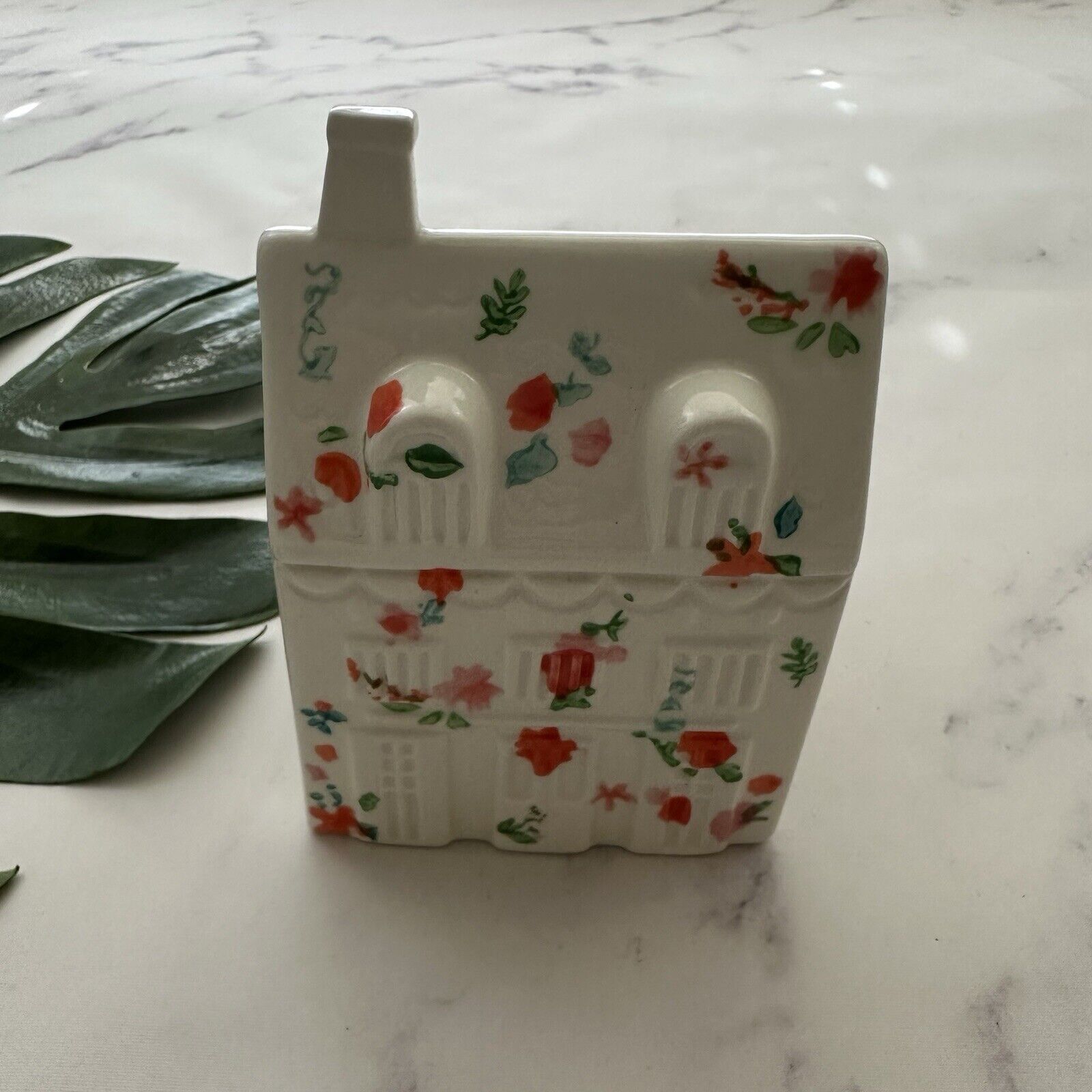 Anthropologie Alice Townhouse Floral House Shaped Planter Pot White Pink Painted