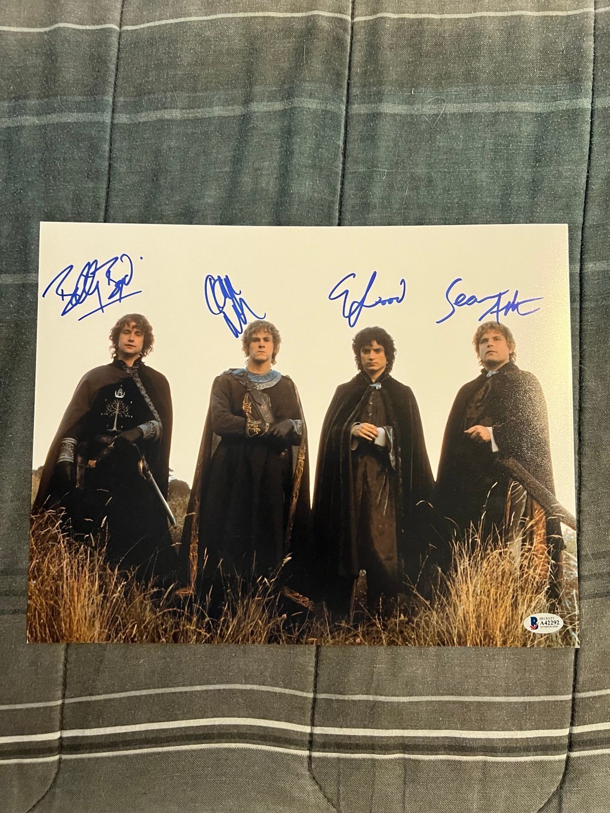The Lord of The Rings Hobbits 11x14 signed photo Beckett COA