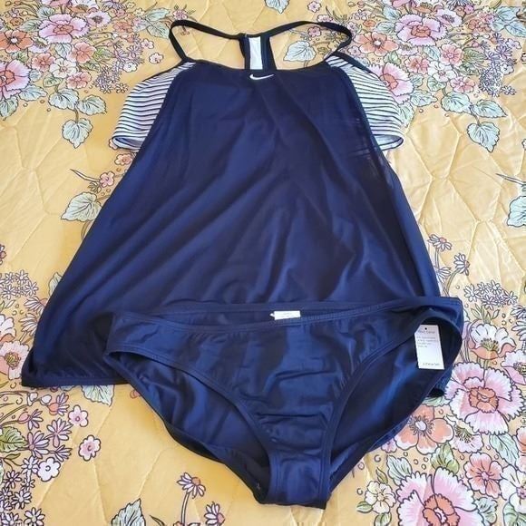 Nike swim striped bikini tankini with bra inset size Extra large new!!!!
