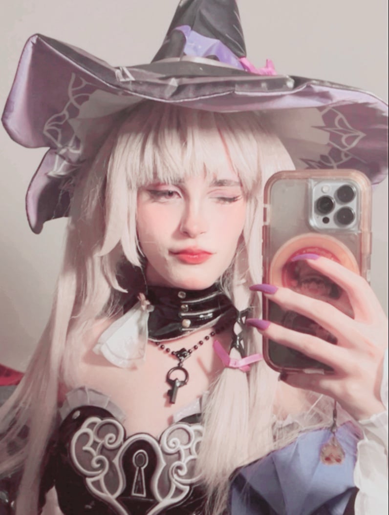 the herta cosplay bundle interest check