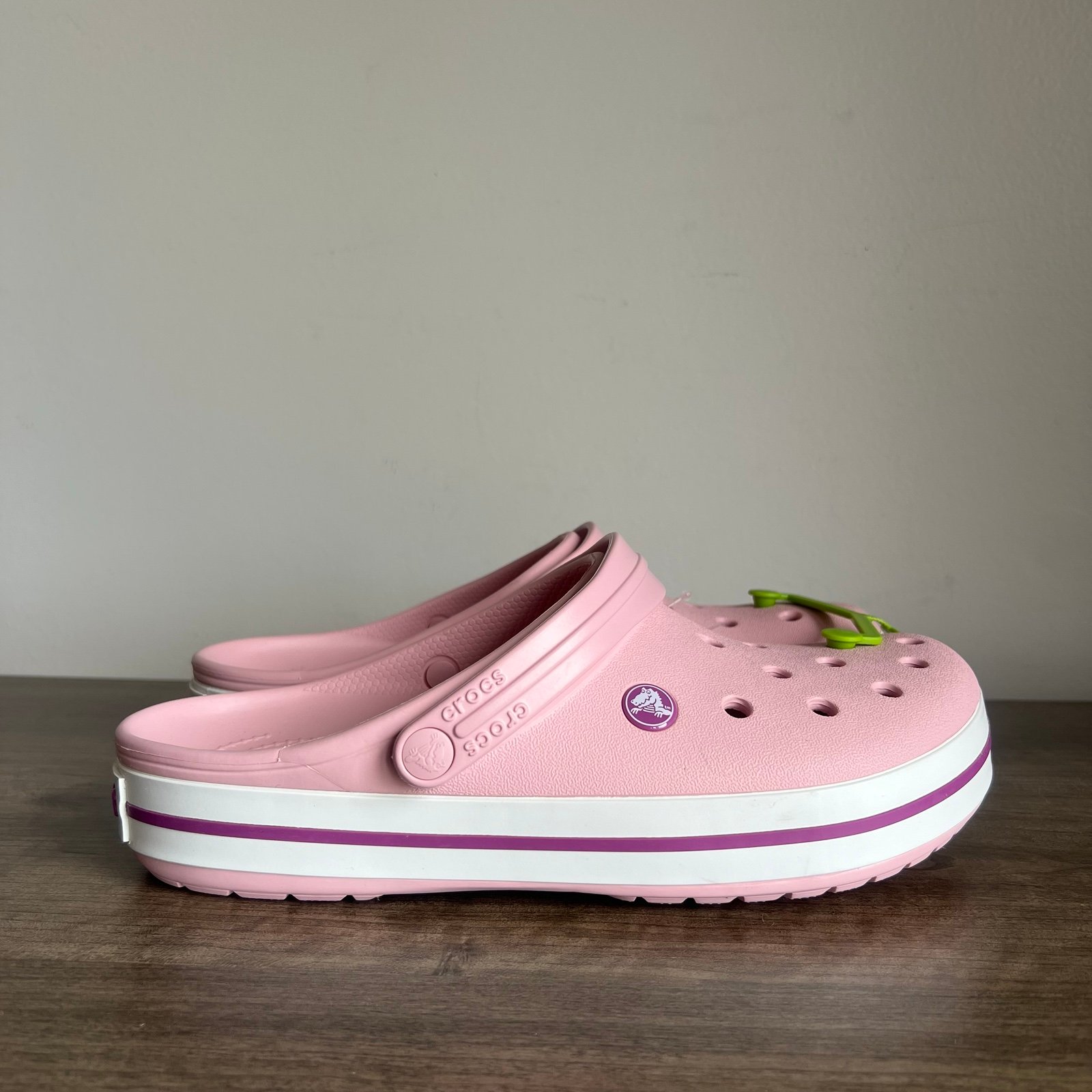 Crocs Crocband Pearlized Pink Unisex Clog Size 10 o 12 #B1874