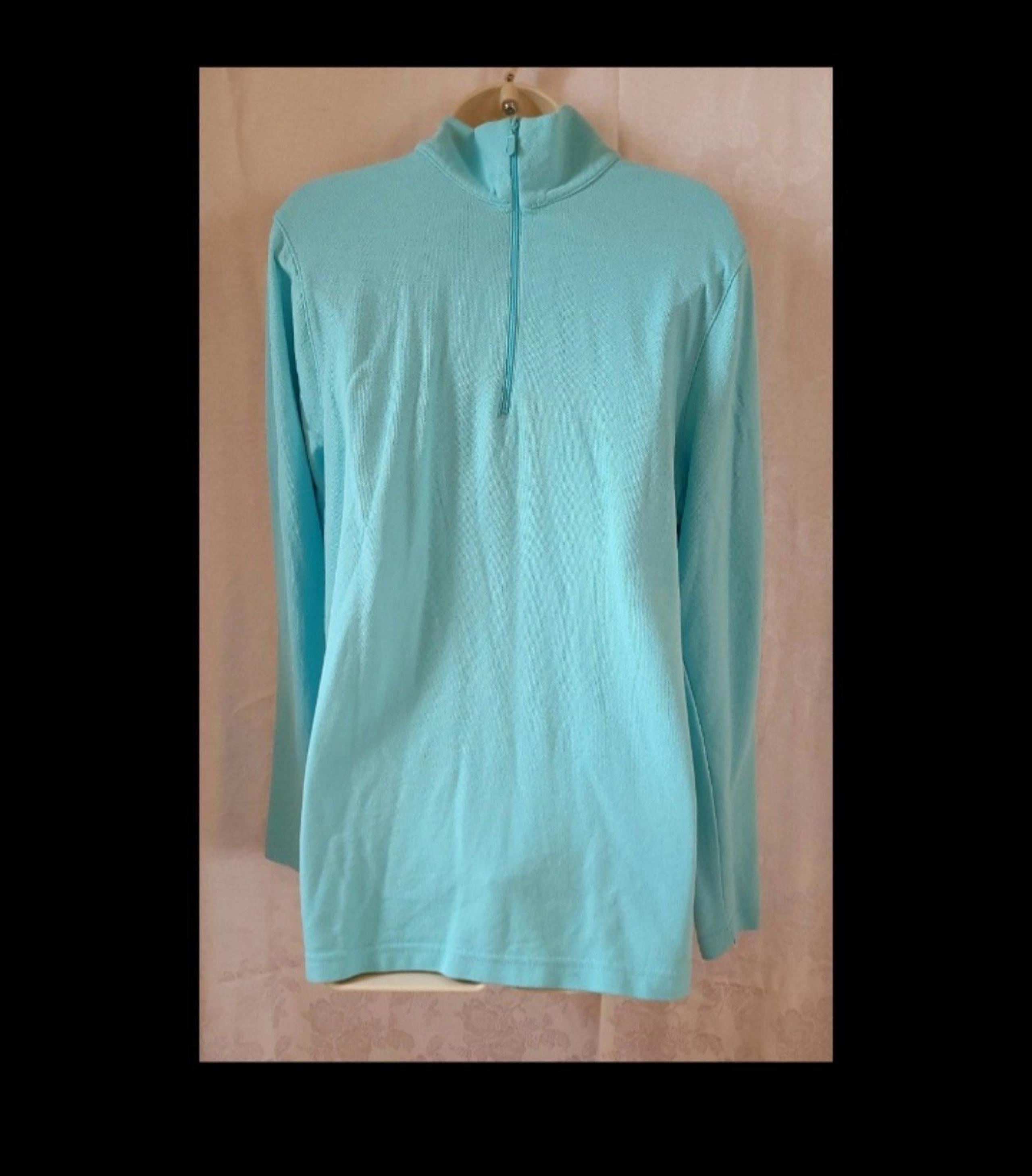 Men's Medium Quarter Zip Pullover by St. John's Bay NWOT.    A23