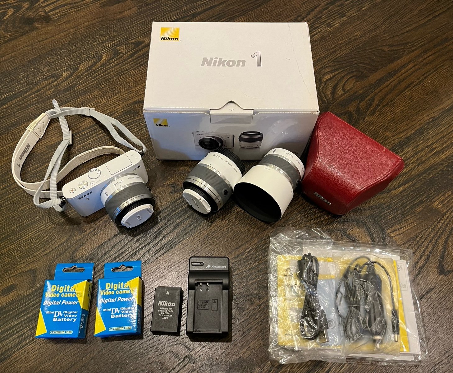 Amazon | Nikon ミラーレス一眼 Nikon 1 J3 小型10倍ズーム