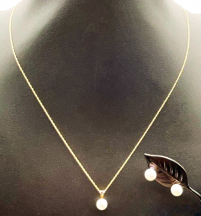 14k Solid Yellow Gold Pearl Earrings & 18" Pendant Necklace Set