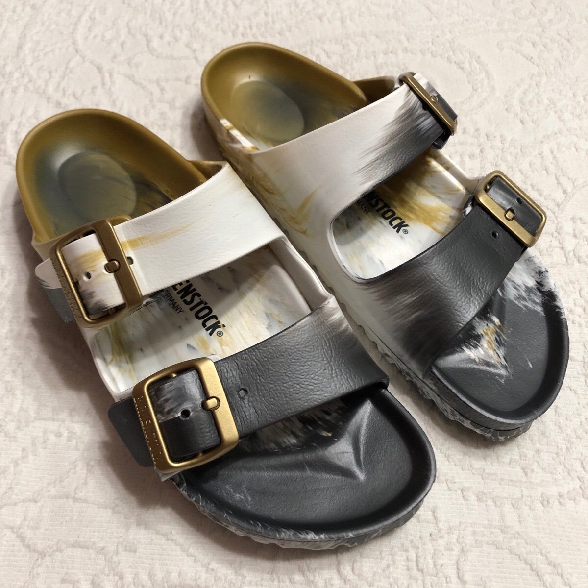 New!!! Birkenstock Size 37 / 6-6.5 US / Arizona Eva Multi Color White Black Gold