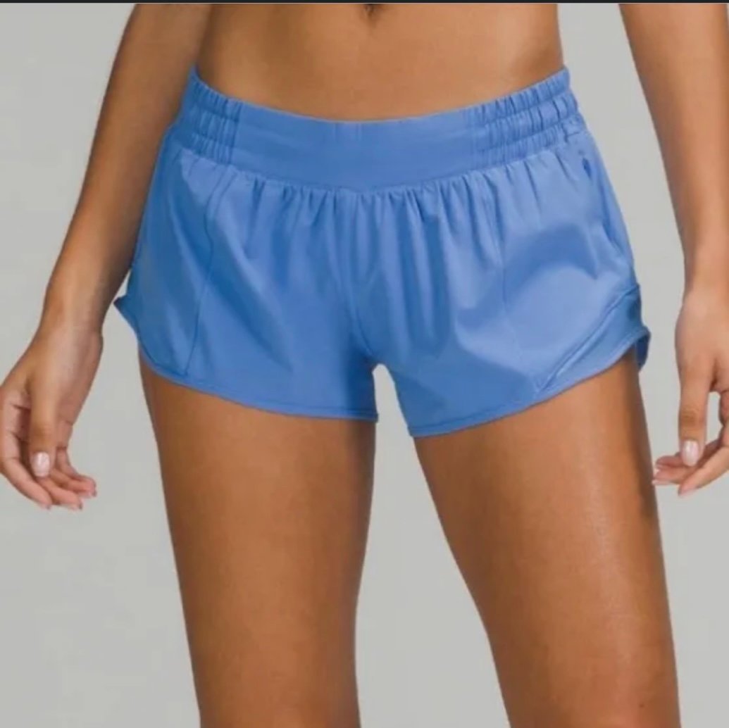 Lululemon Hotty Hot Short 2.5