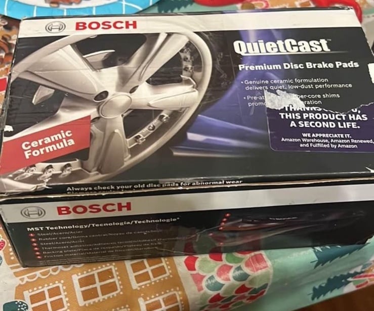 BOSCH BC853 QuietCast Premium Ceramic Disc Brake Pad Set Front NEW OPENED BOX