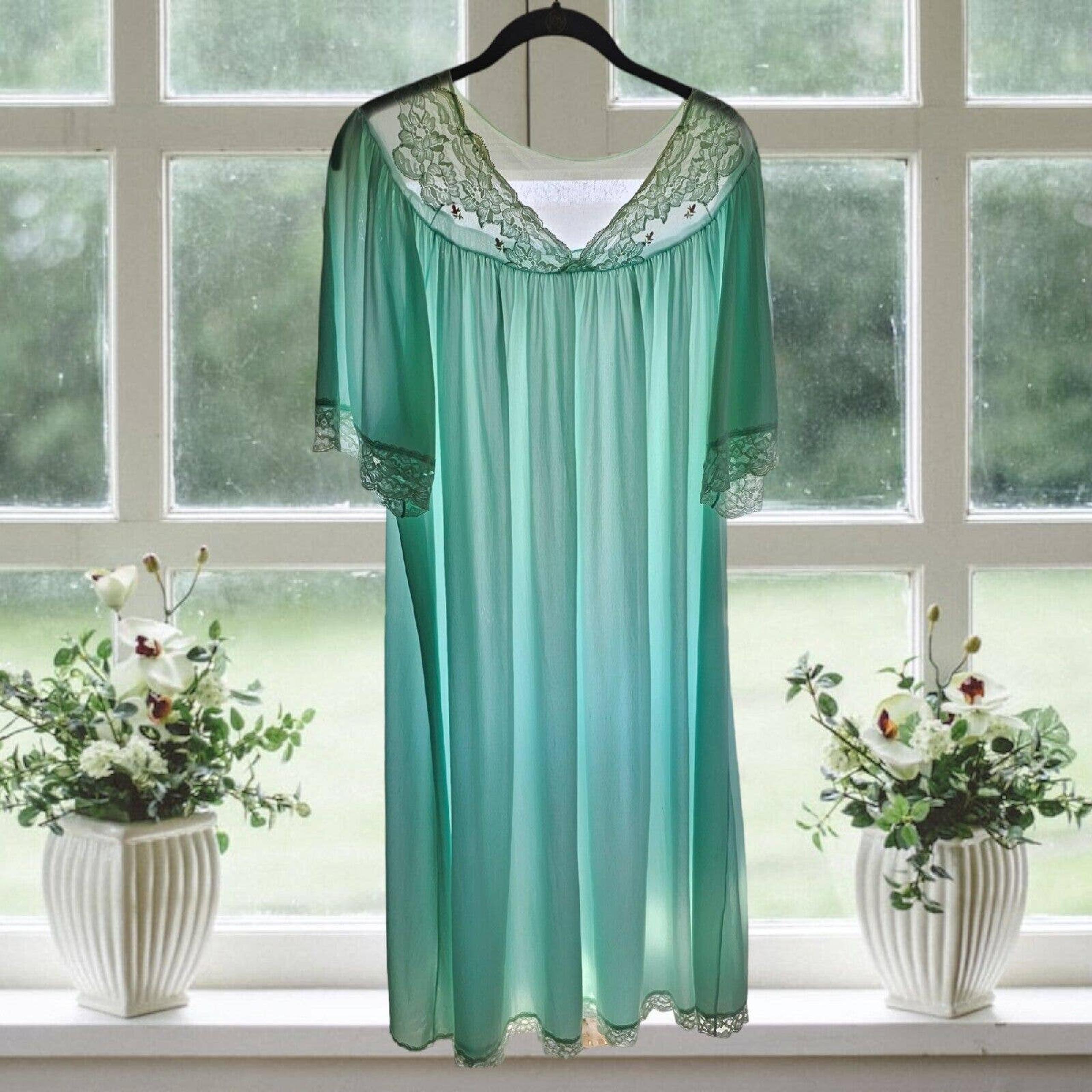 Vintage Olga 70s Mint Green Nightgown Silky Nylon full sweep Lace Plus Sz 1X 2X