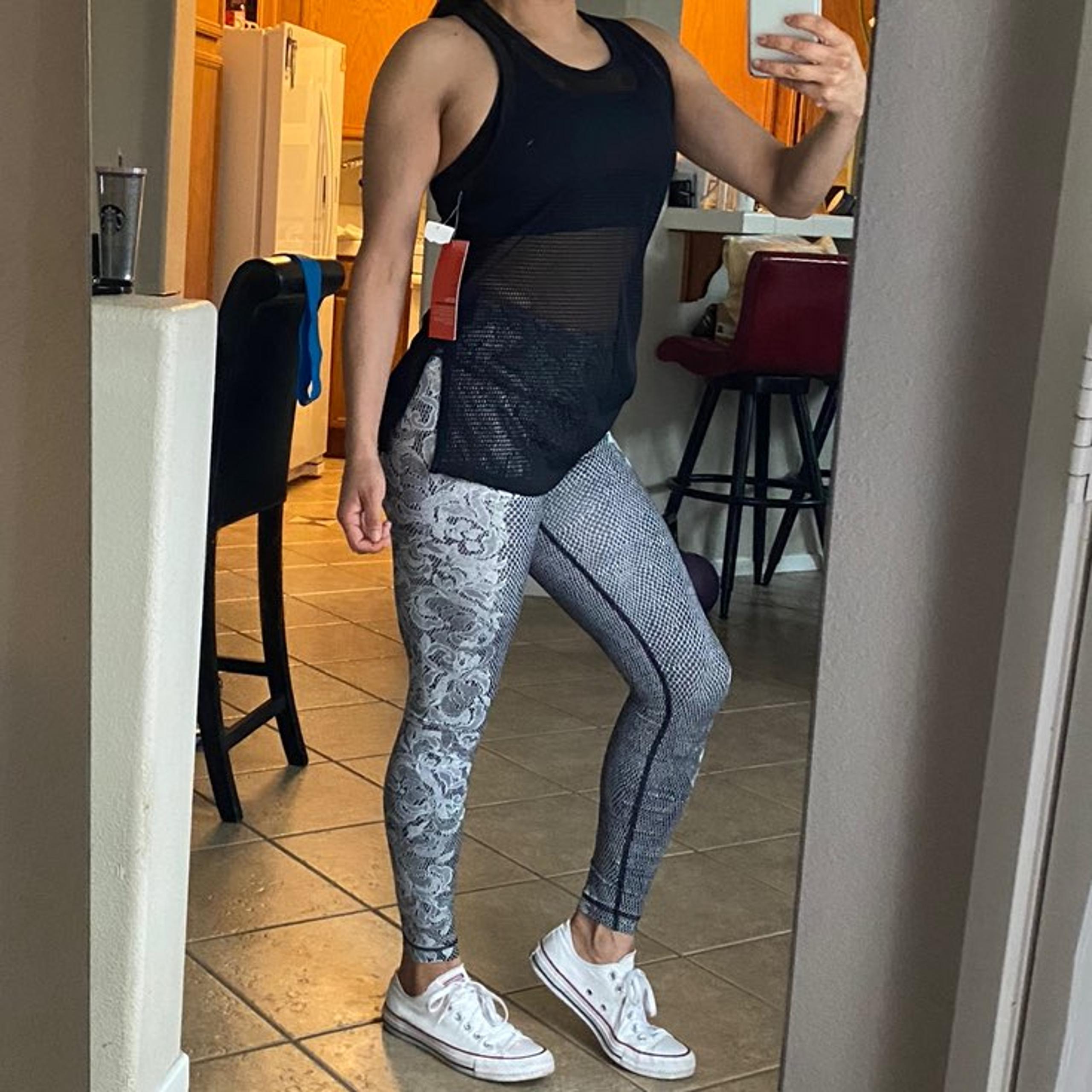 Zella tank