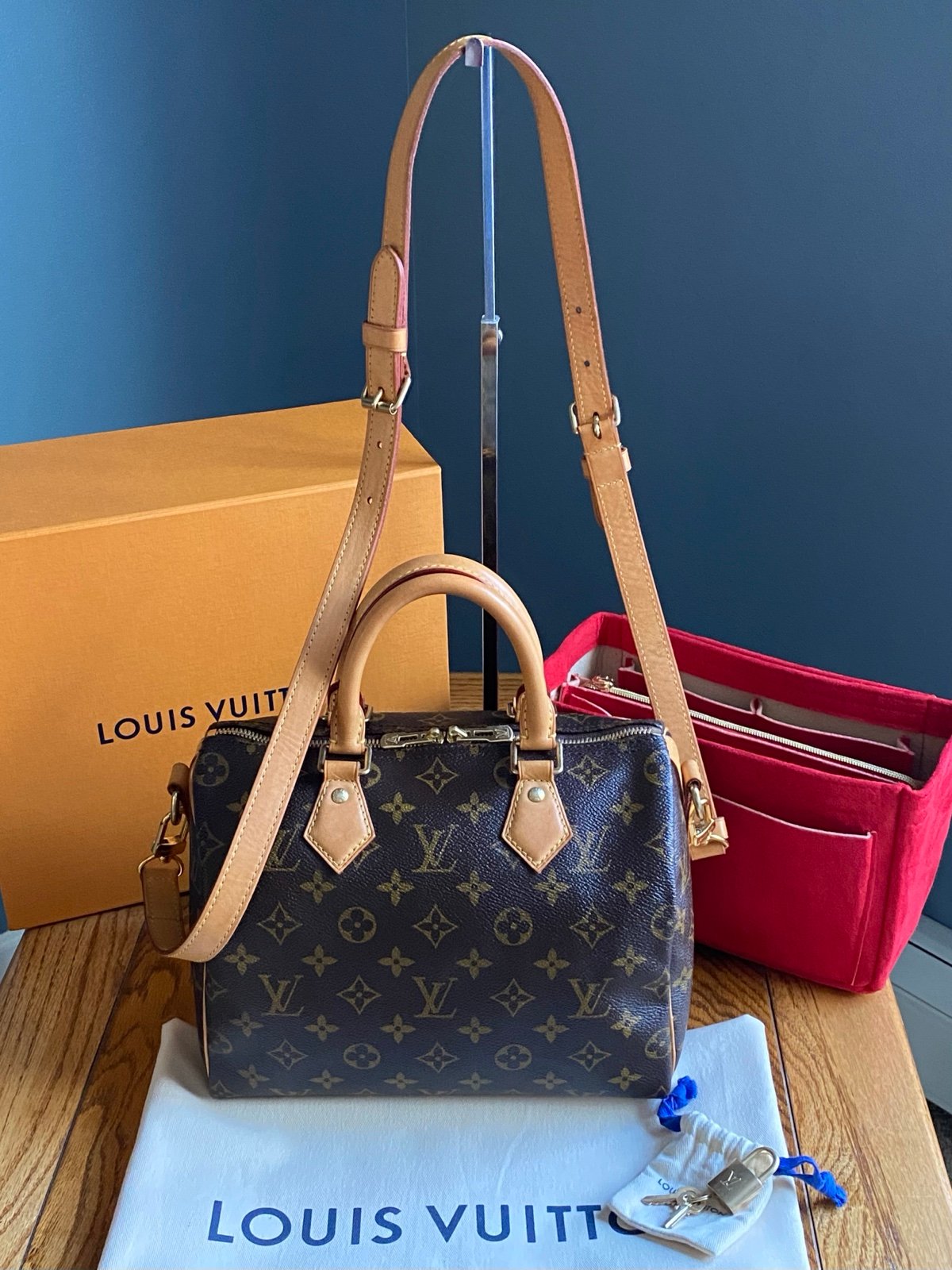 Louis Vuitton Speedy 25 Bandouliere-Excellent Condition!