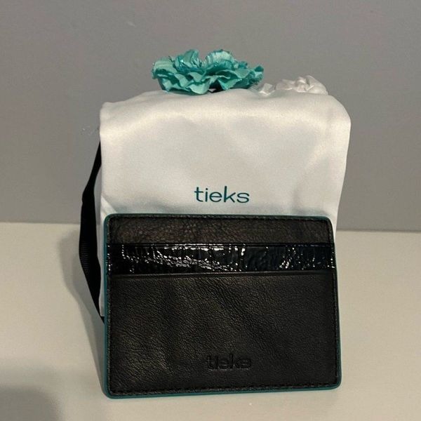 Tieks by Gavrieli Black Leather Card Holder Wallet Patent Leather Accent