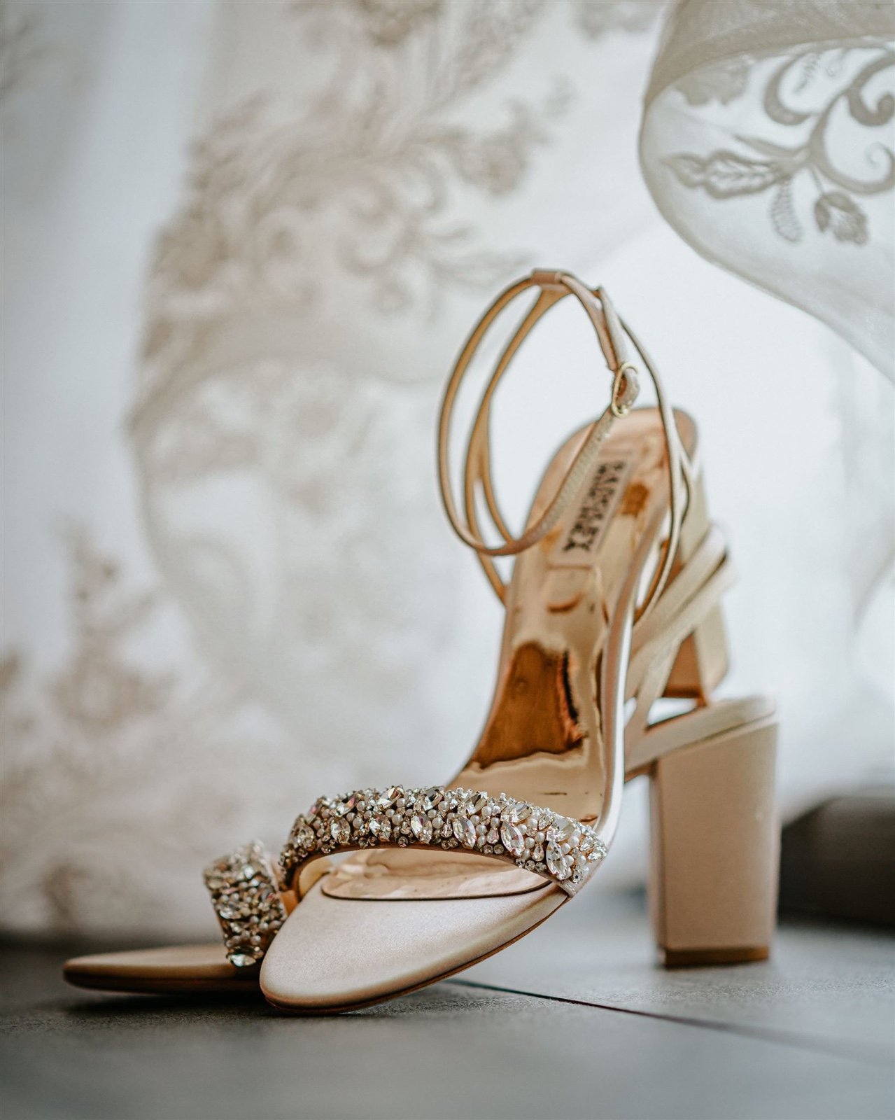 Badgley Mischka Rhinestones Heels size 8.5
