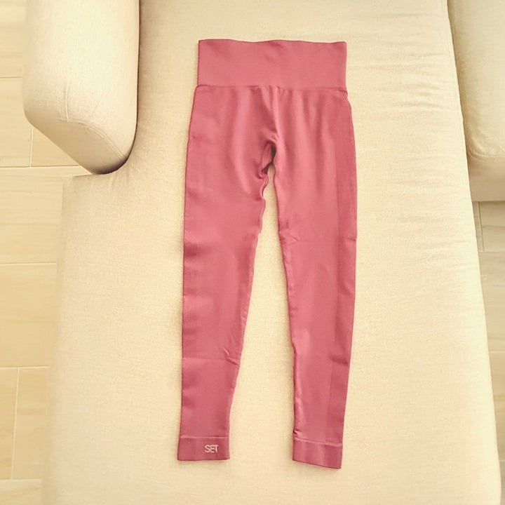Set Active Sculptflex leggings in Canyon color. Like new.
