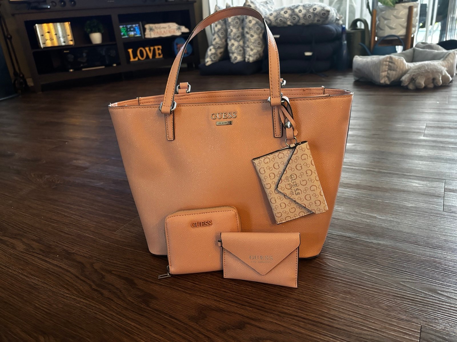 Guess Bag & Wallets