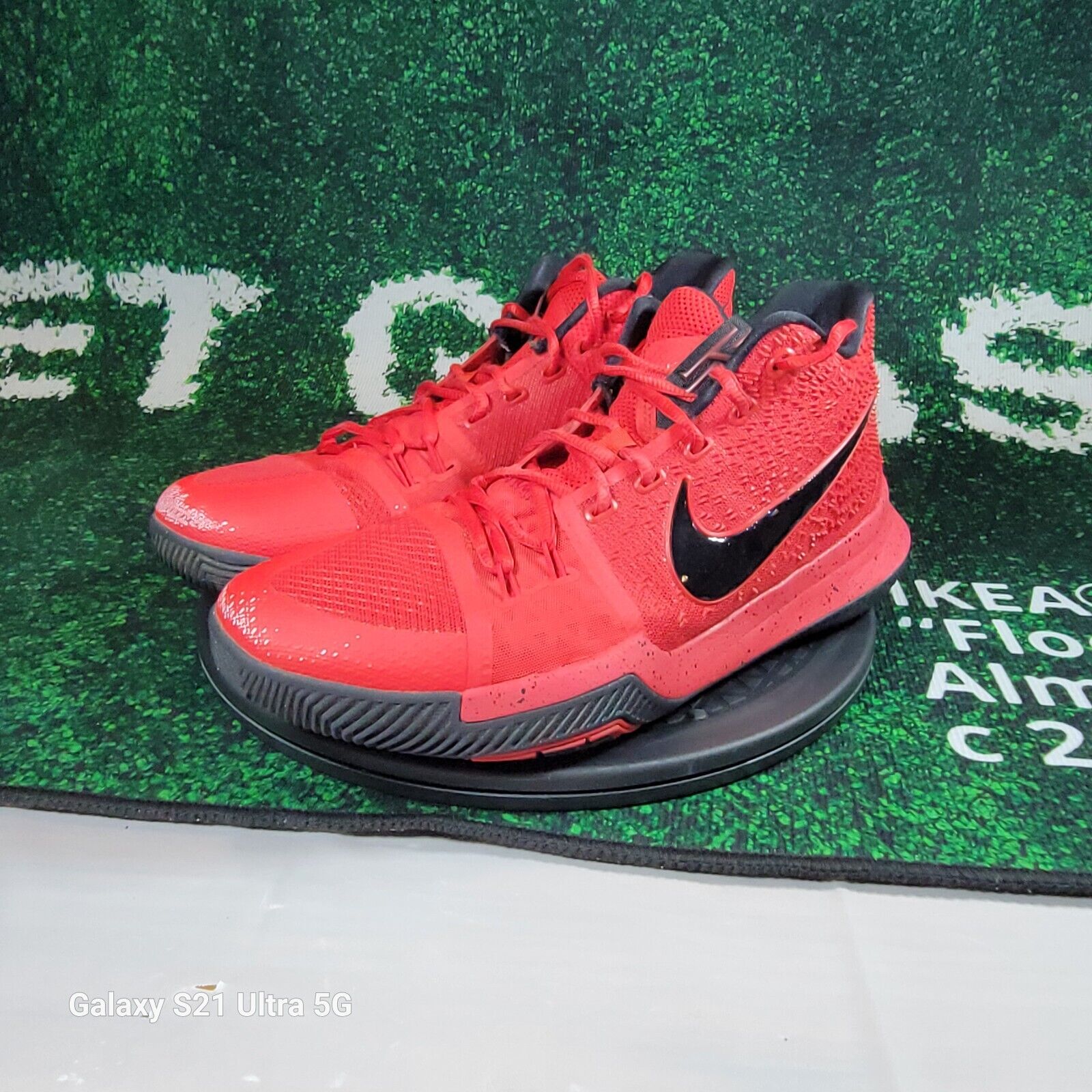 Nike Kyrie 3 Three Point Contest Candy Apple Red Shoes 852395-600 Mens Size 11