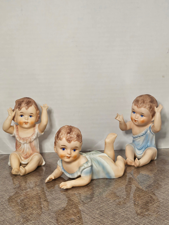 Vintage 1950s Porcelain Piano Babies Set Of 3 Great Condition