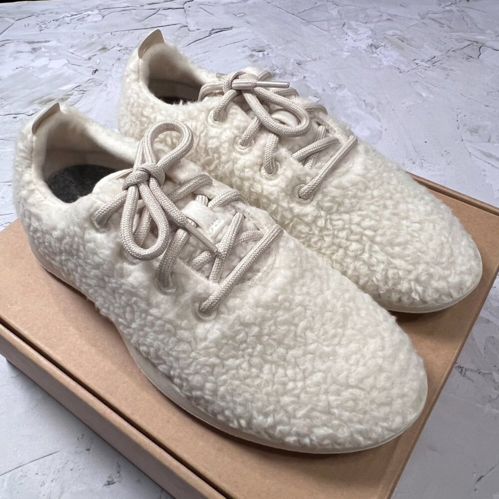 NEW Allbirds Merino Wool Runner Fluff SIZE 8 White Sneaker Shoes LIMITED NIB