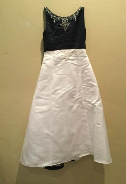 Flower girl dress. Bonny Bridal
