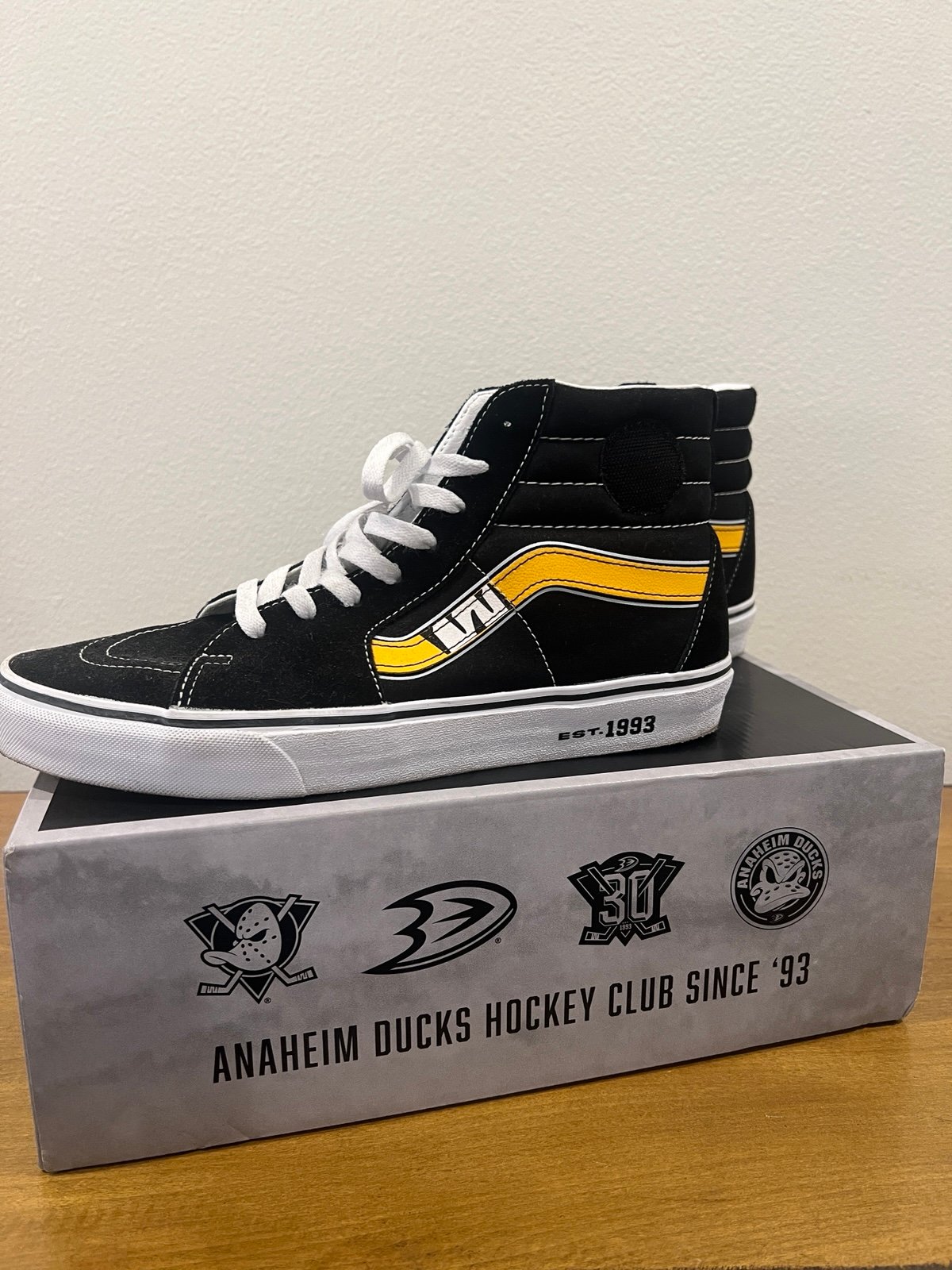 Vans X Anaheim Ducks 30th Anniversary