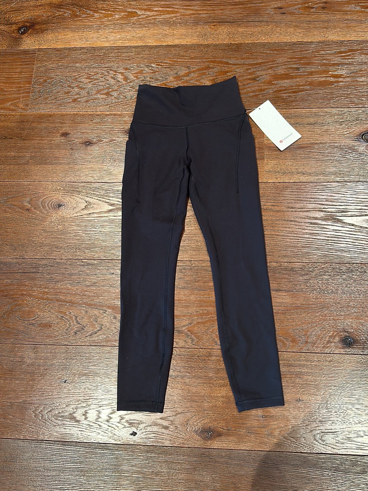 Lululemon wunder train HR tight 25” *Pockets