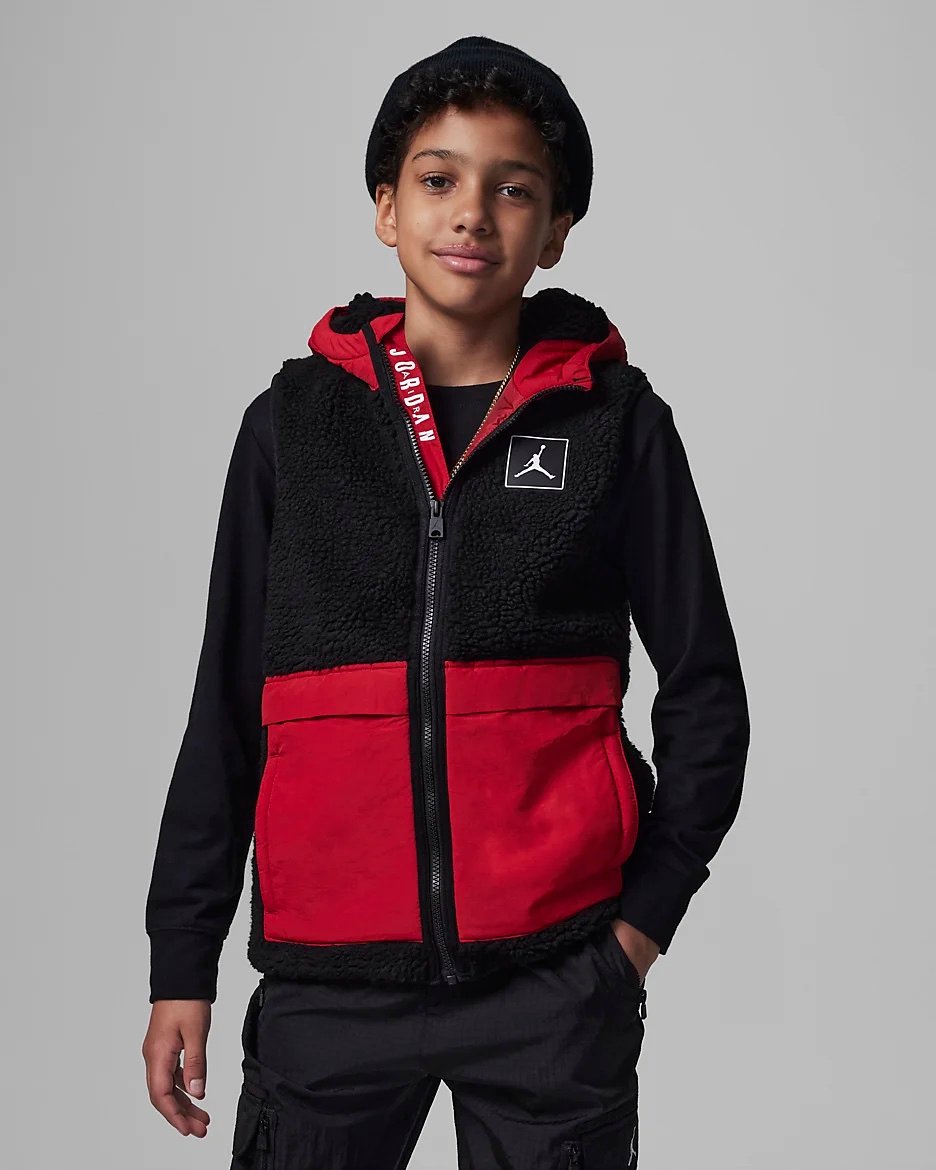 NWT Jordan Sherpa Vest Big Kids Vest