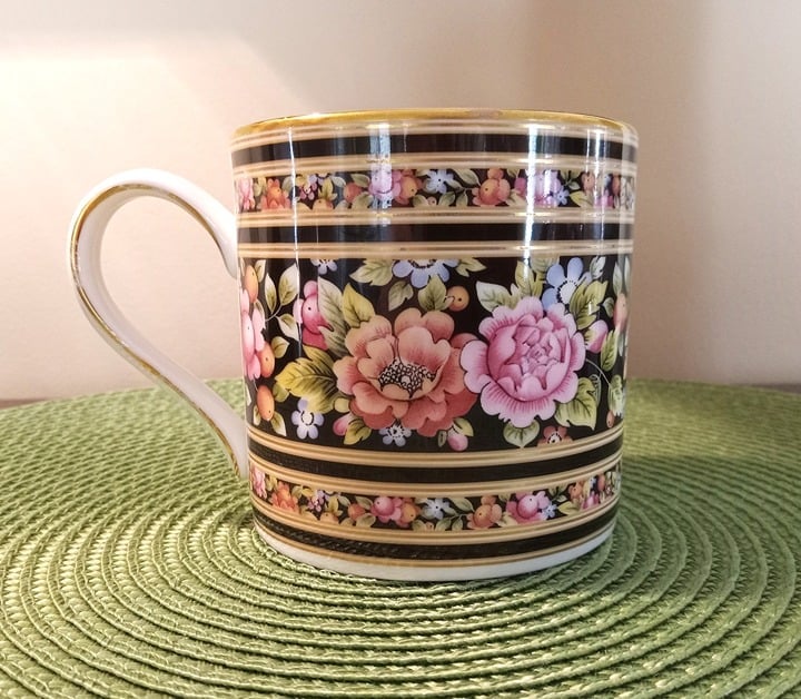 One*** Vintage Wedgwood Clio pattern Perfect Coffee Mug. 1992 made in England