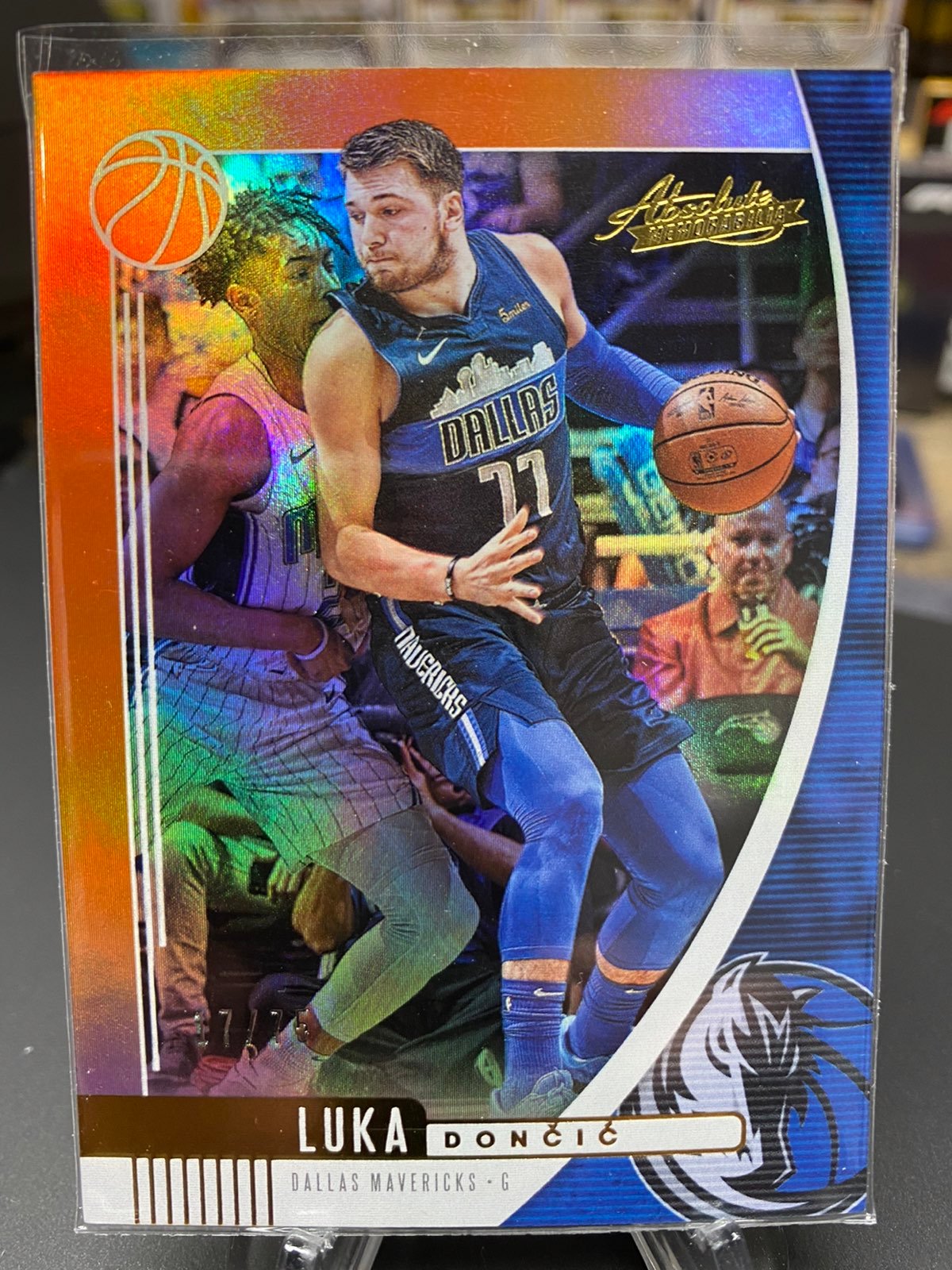 Luka Doncic 2020-21 Panini Absolute Memorabilia Basketball /75 Orange Prizm