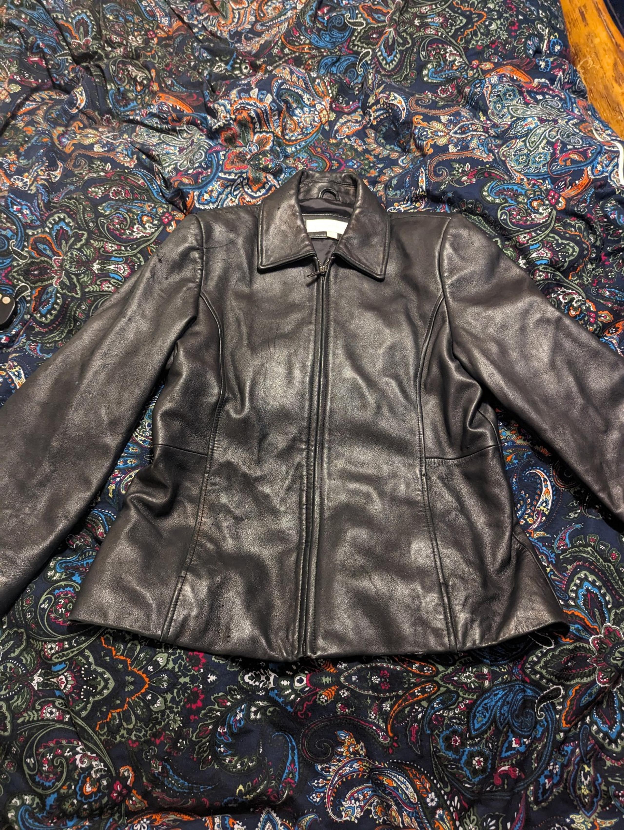 womens leather jackets *damaged*