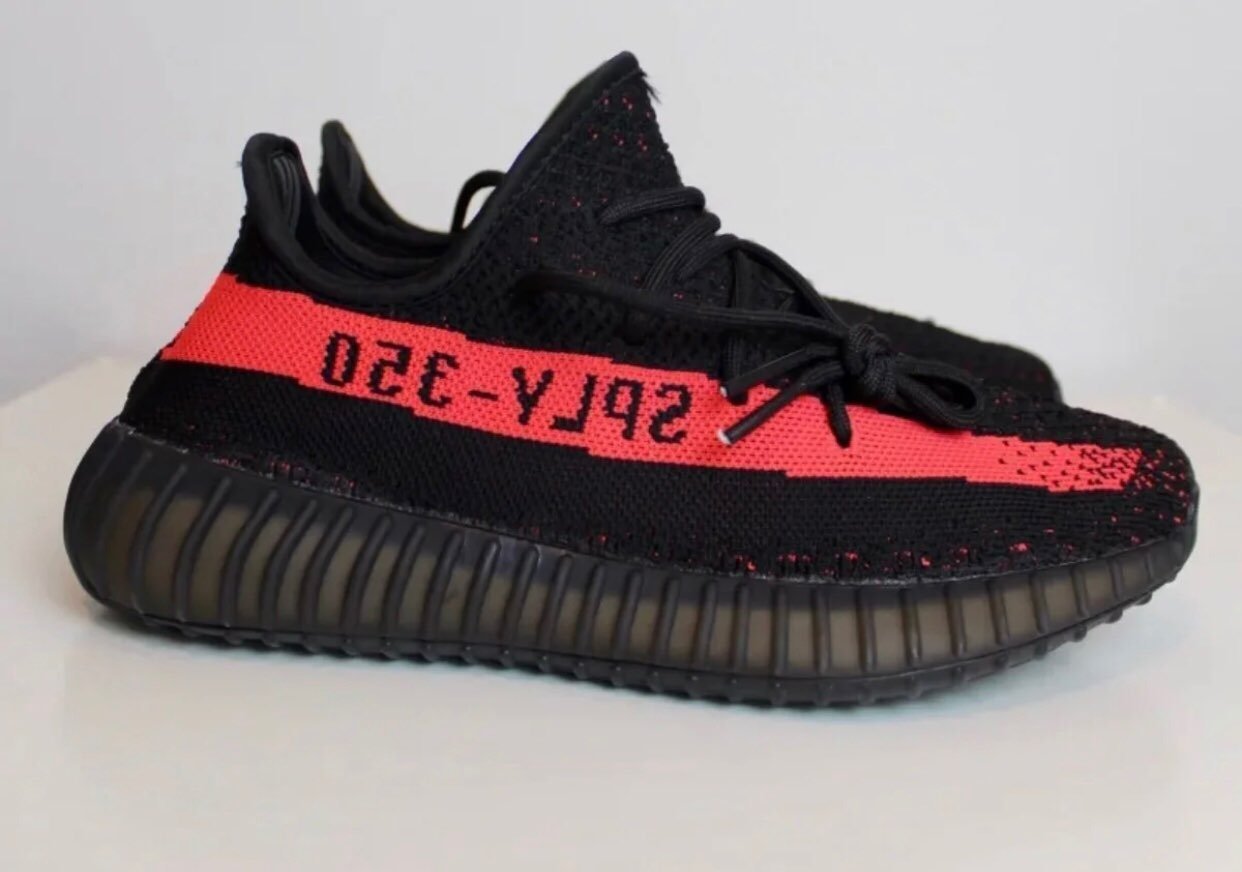 Yeezy Adidas Boost 350 V2 in Core Black/