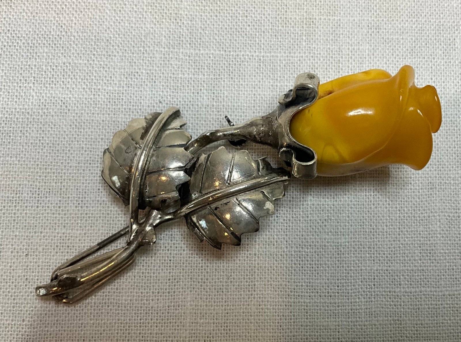 Vintage Unique Beautiful Sterling Silver Rose and Real Baltic Amber Brooch Pin
