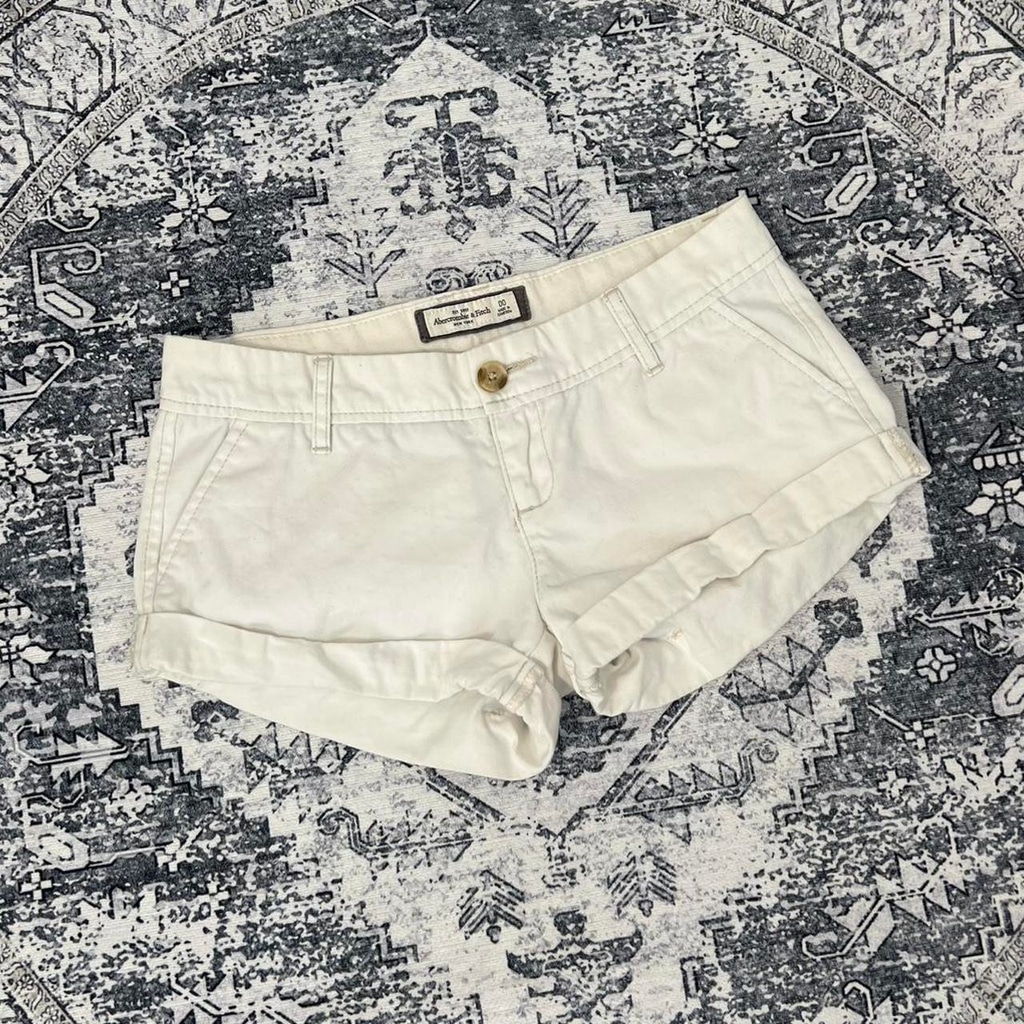 Classic Y2K Abercrombie & Fitch White Shorts - Size 00