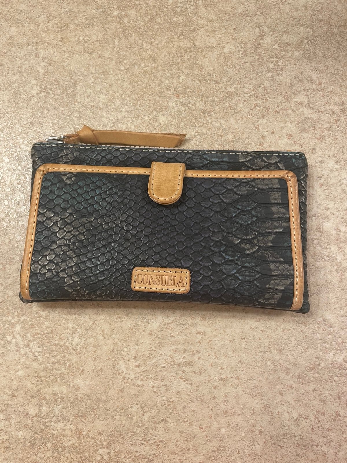 Consuela Wallet
