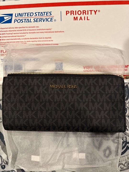 micheal kors wallet
